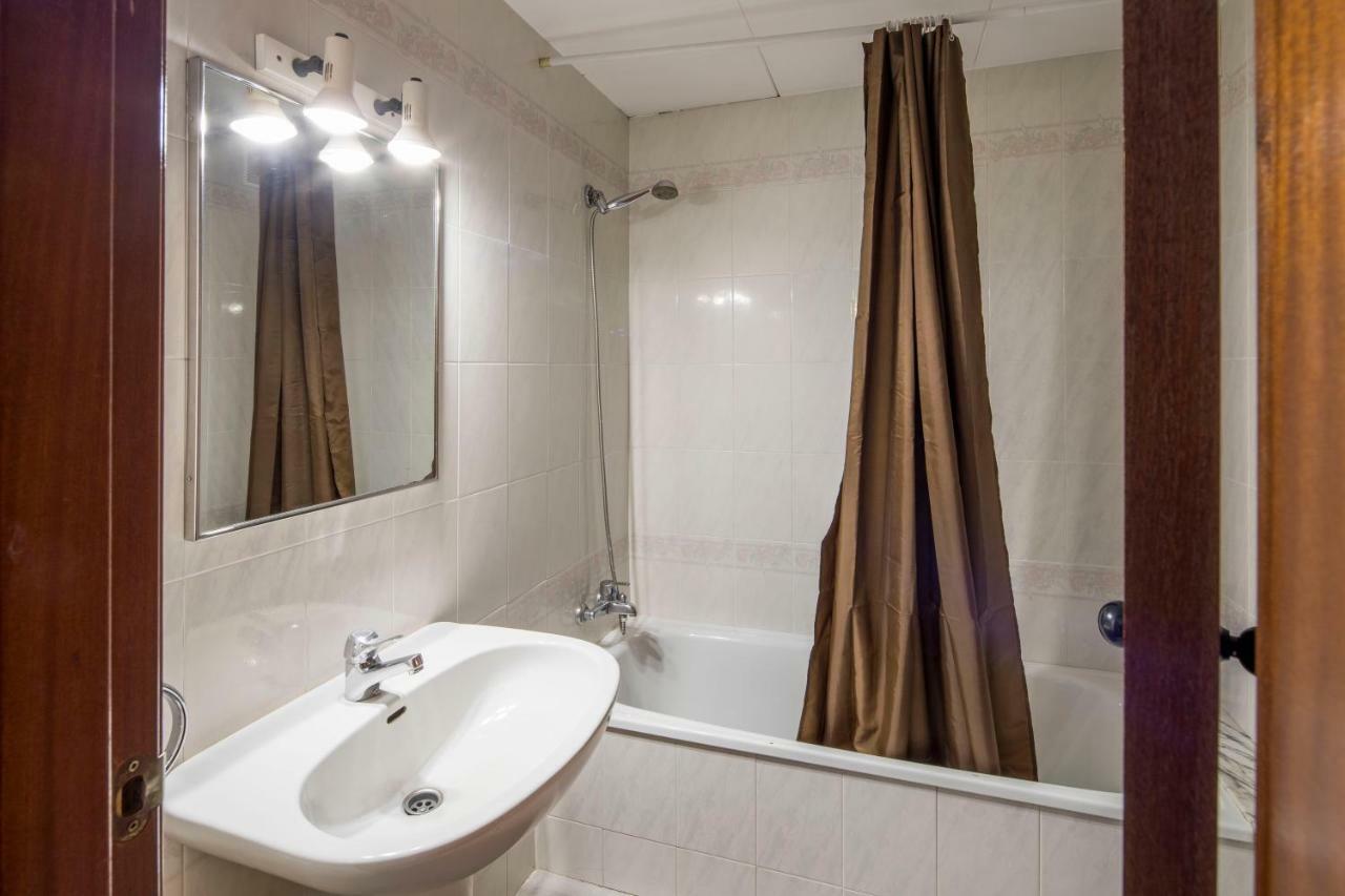 Apartamento Castell De Perelada Girona Exterior photo